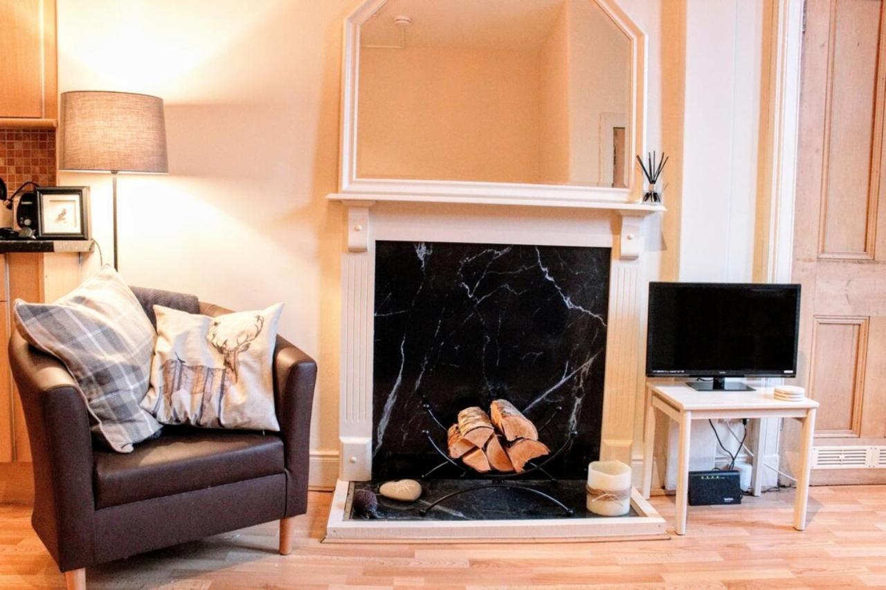 Cosy And Modern Apartment In Central Edimburgo Exterior foto