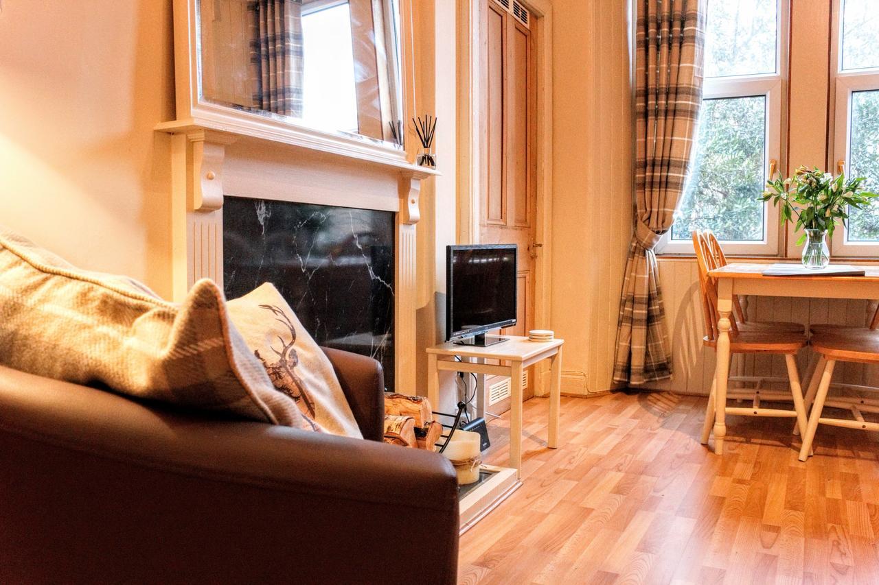 Cosy And Modern Apartment In Central Edimburgo Exterior foto